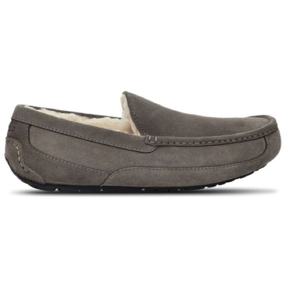 UGG Ascot  - Picture 1 of 5